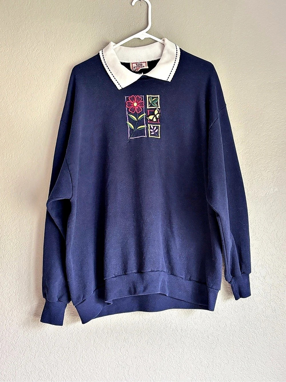 Top Stitch Embroidered Collared Sweatshirt in Blue Women’s L